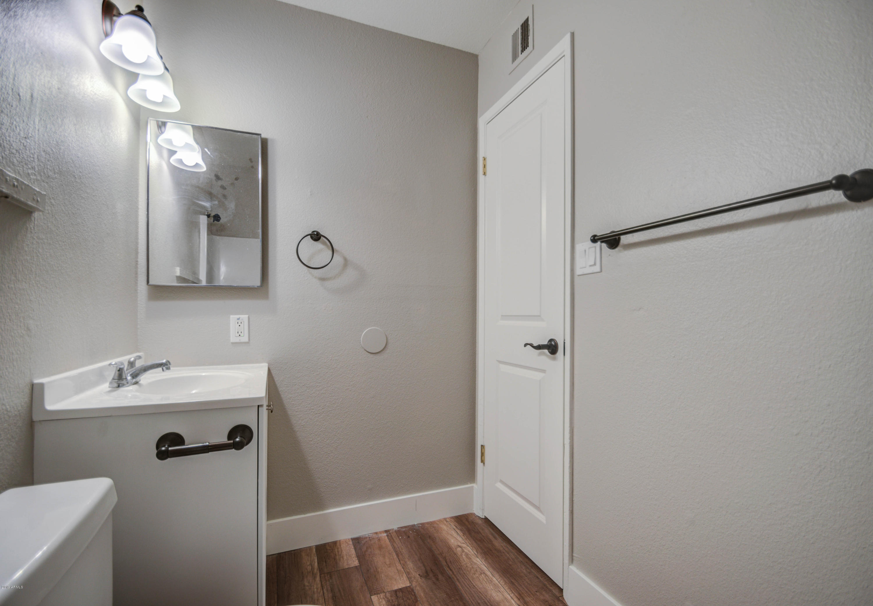 830 South Dobson Road, Unit 76 Mesa, AZ 85202 - Photo 8 of 15 BATH PIC 2