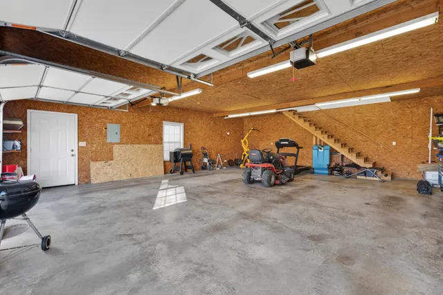 $418,000 | 8 Brown Creek Drive, Fayetteville, TN 37334