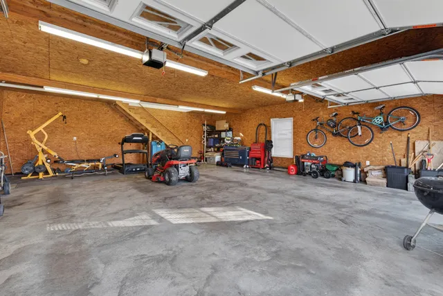 $418,000 | 8 Brown Creek Drive, Fayetteville, TN 37334