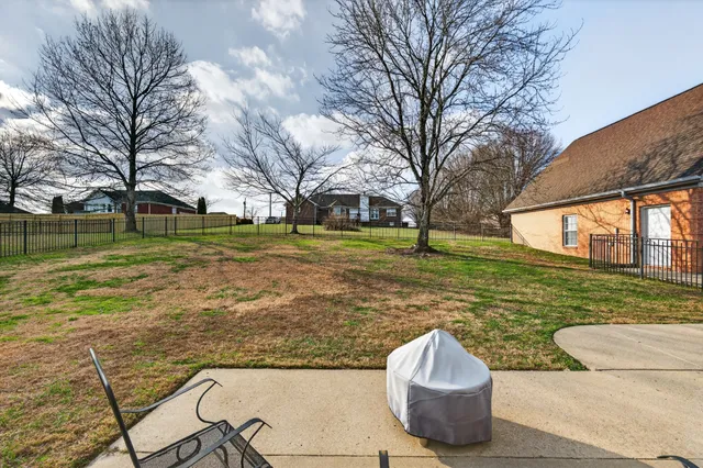 $418,000 | 8 Brown Creek Drive, Fayetteville, TN 37334