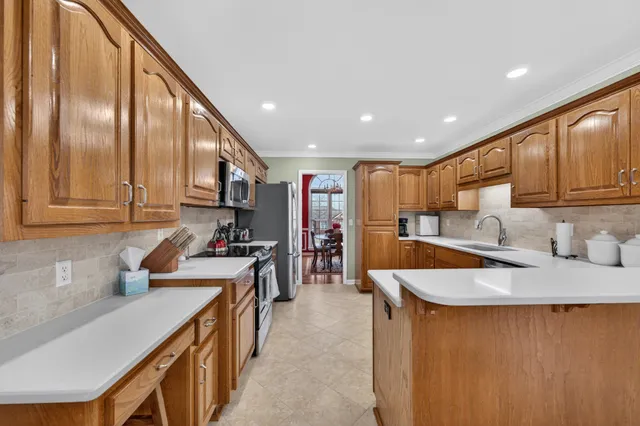 $418,000 | 8 Brown Creek Drive, Fayetteville, TN 37334