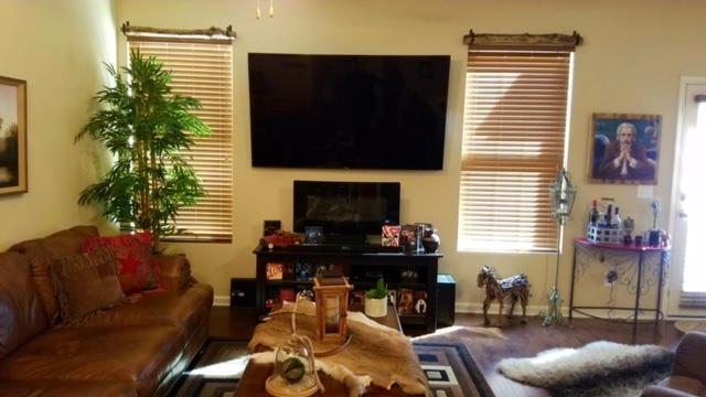 806 Brigade Loop Murfreesboro, TN 37128 - Photo 6 of 21 NOTICE THE RUSTIC WOODEN BEAMS ABOVE WINDOWS!