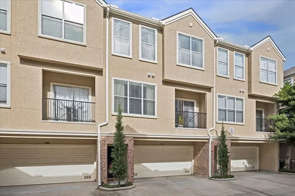 $2,500 | 12707 Boheme Drive, Unit 1304, Houston, TX 77024
