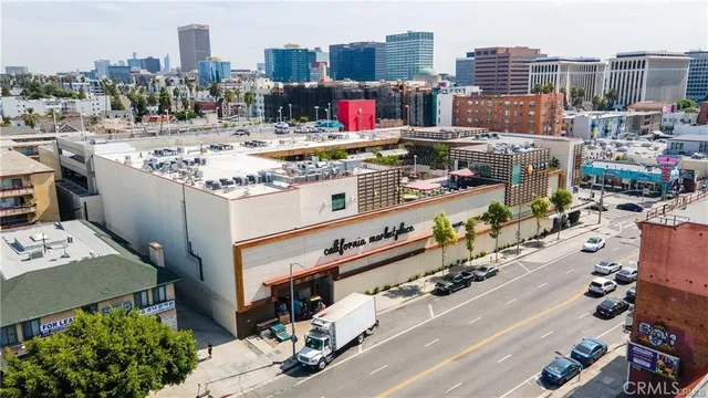 $485,000 | 446 South St Andrews Place, Los Angeles, CA 90020