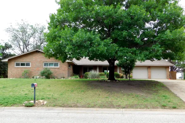 $180,000 | 1819 West Ave H, Muleshoe, TX 79347