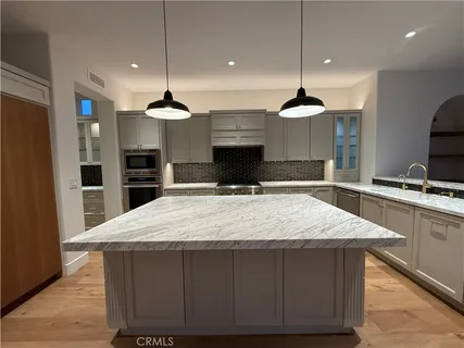 $6,550,000 | 15 Seabluff, Newport Beach, CA 92660