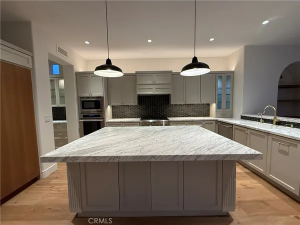 $6,995,000 | 15 Seabluff, Newport Beach, CA 92660