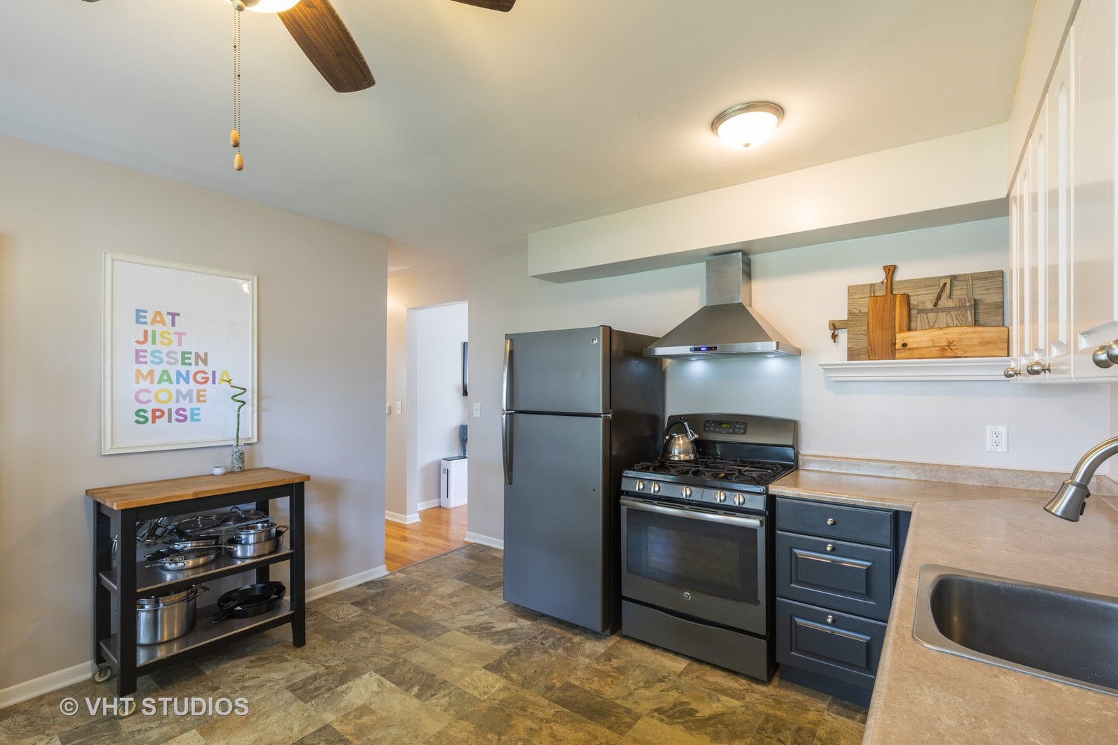 1203 Bayview Road Fox River Grove, IL 60021 - Photo 8 of 21