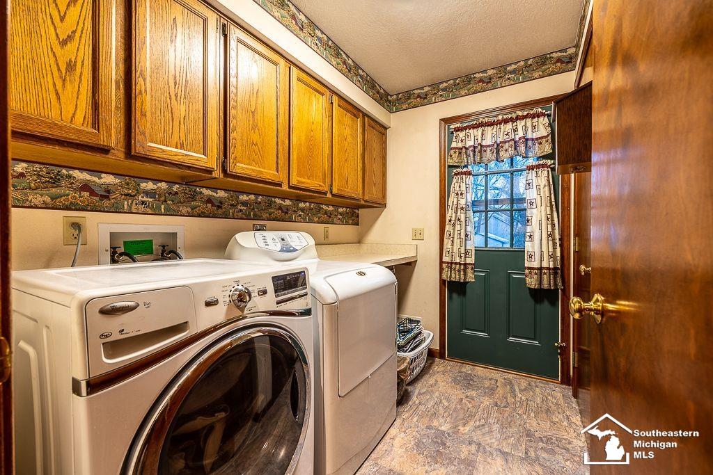 2277 West Sterns Road Temperance, MI 48182 - Photo 18 of 37 50102324-17.JPG
