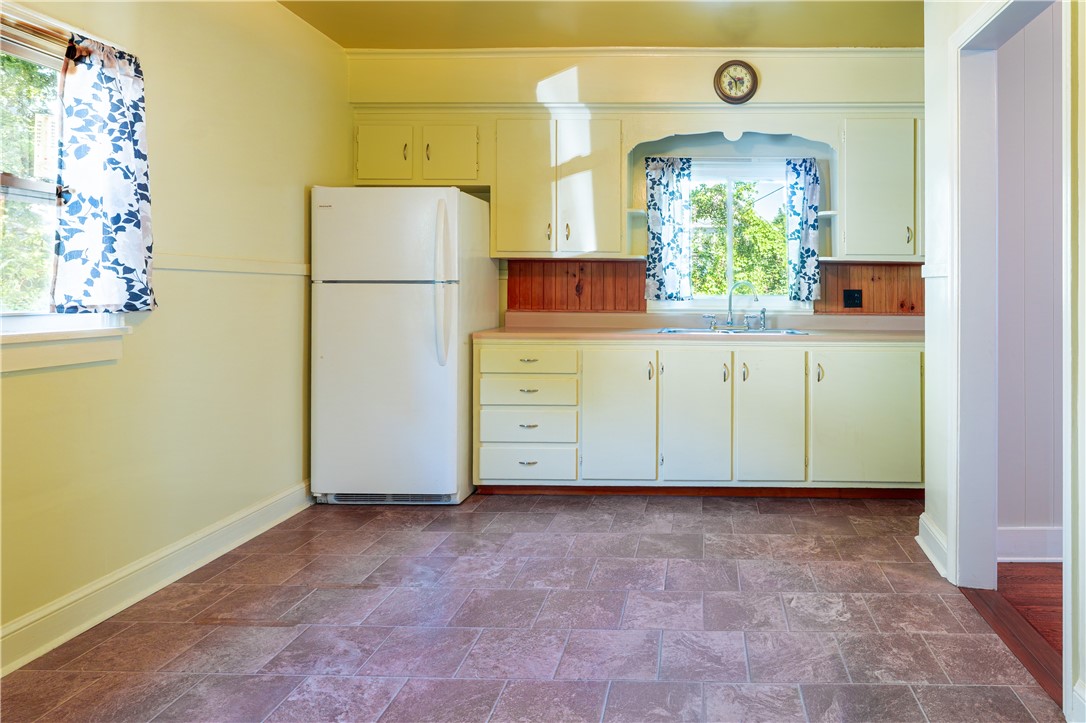 58 Coventry Avenue Rochester, NY 14610 - Photo 9 of 20