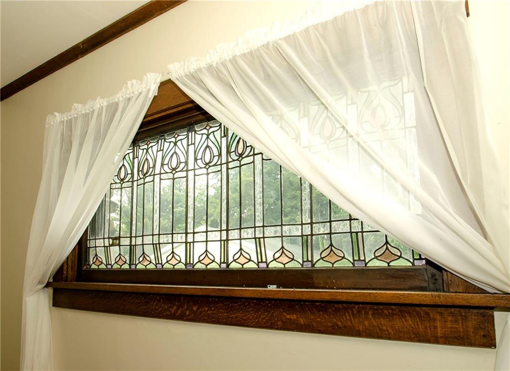 305 Rhodes Place New Castle, PA 16101 - Photo 8 of 16 Living Room Window