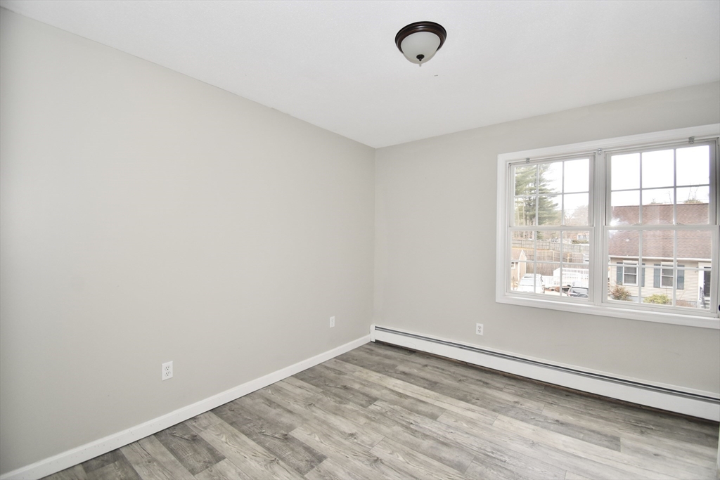 183 Jewett Street Springfield, MA 01129 - Photo 15 of 23