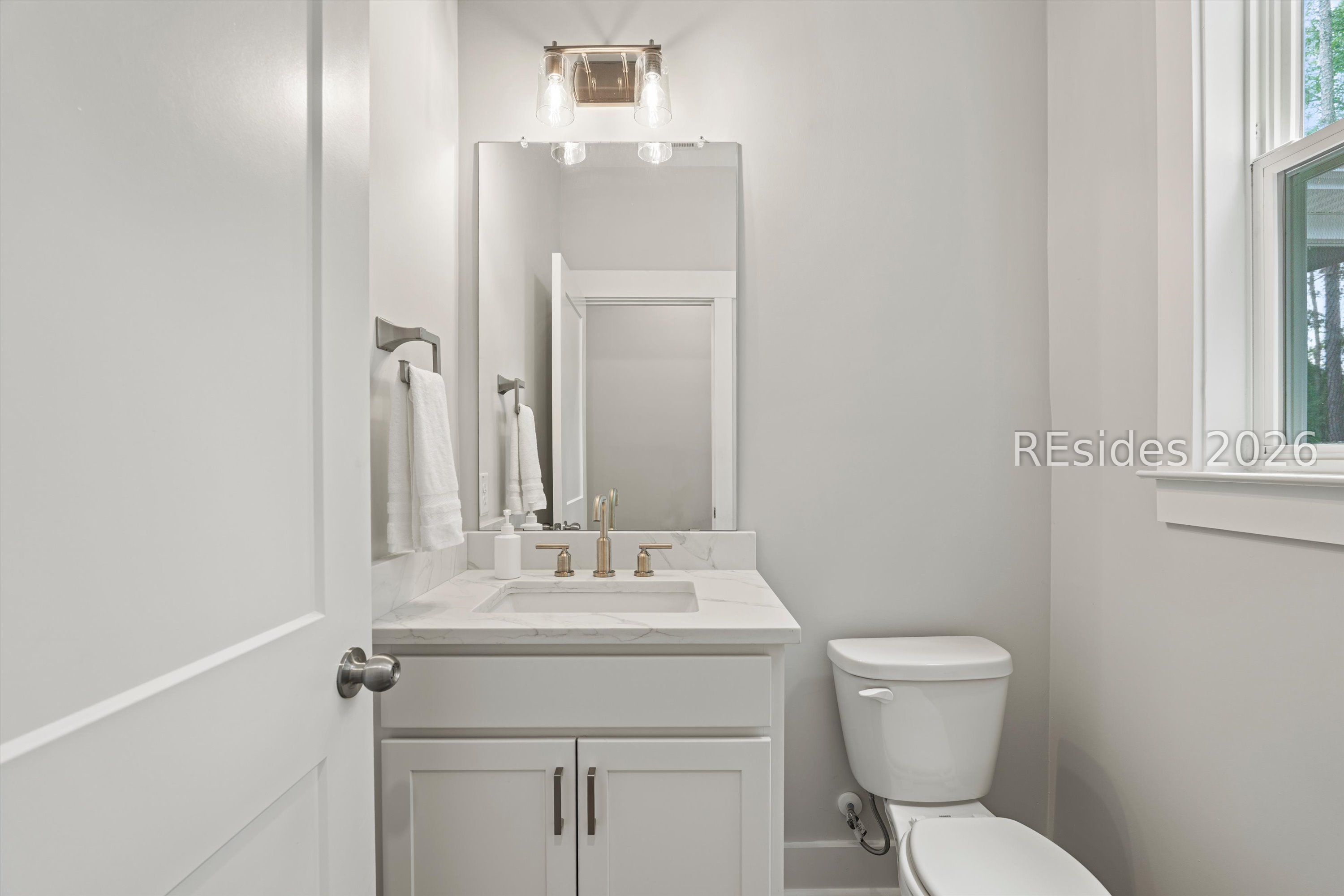 318 Forest Trace Bluffton, SC 29910 - Photo 18 of 59 Powder Half Bathroom