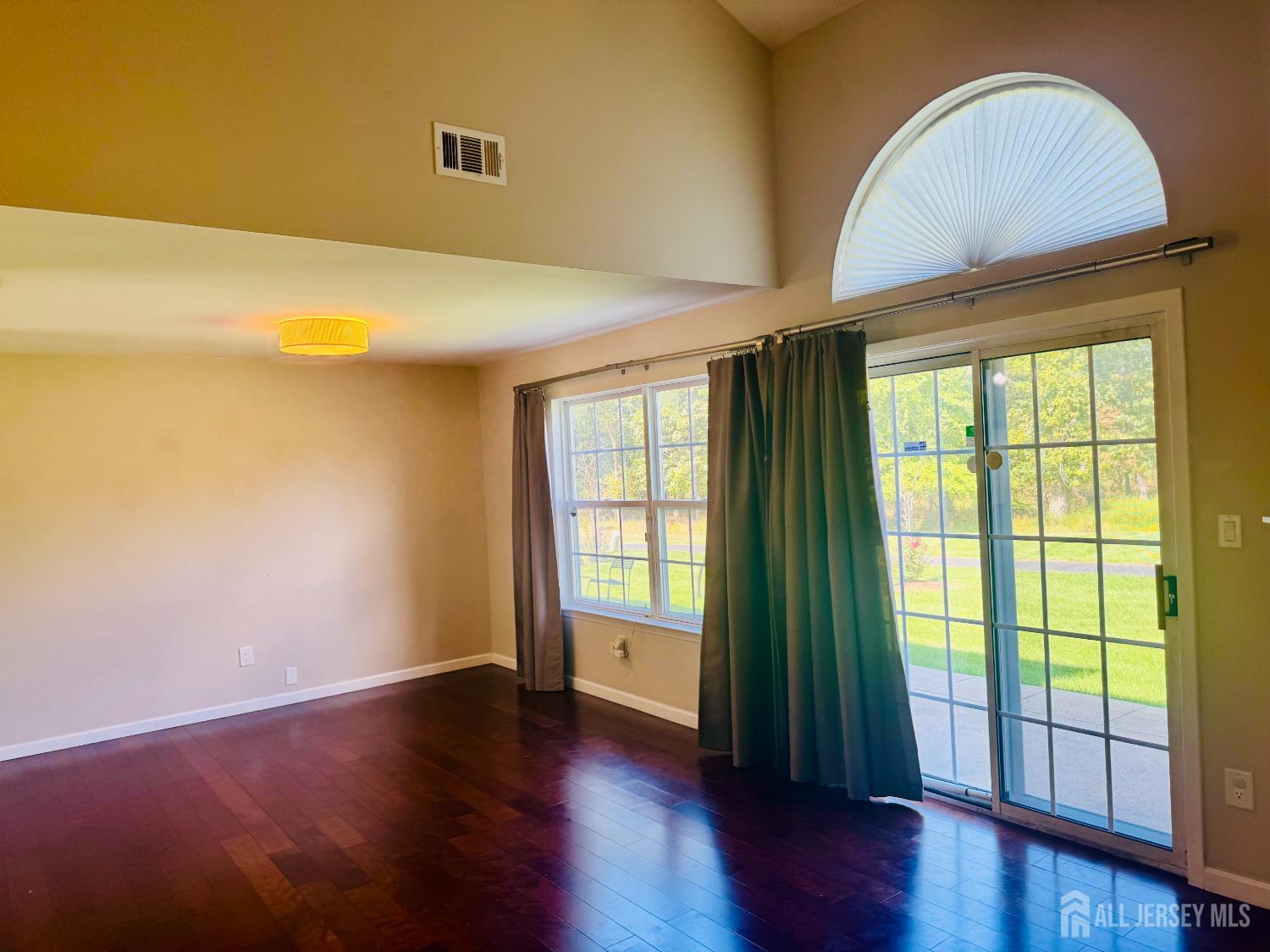 171 Nebula Road Piscataway, NJ 08854 - Photo 9 of 19