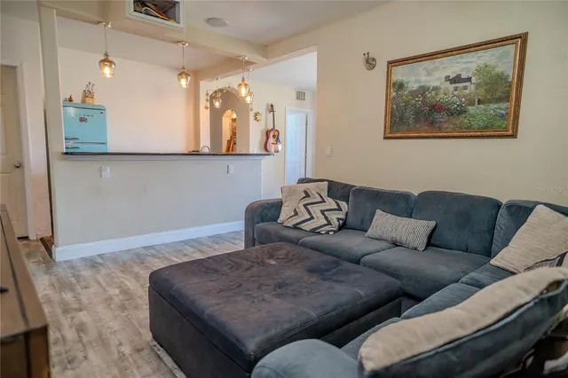 a view of a yard in front of house