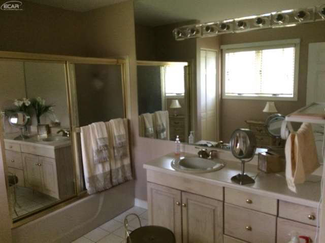 7055 Brewer Road Flint, MI 48507 - Photo 27 of 33 21181298-27.JPG