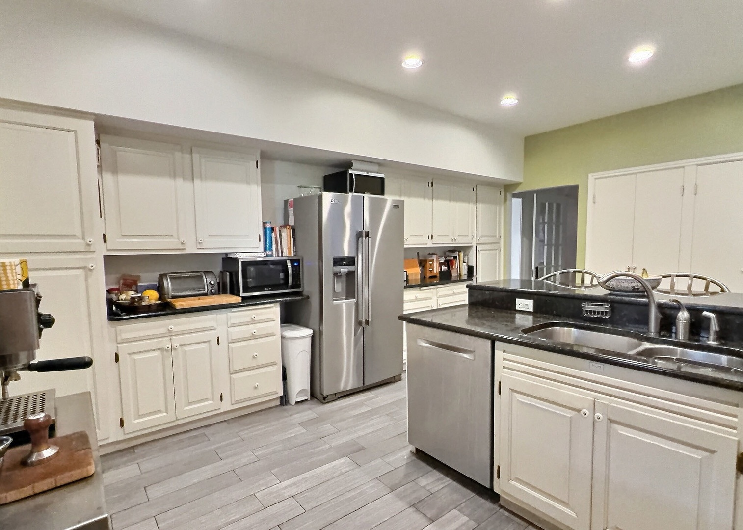 2921 North Pine Grove Avenue, Unit 1 Chicago, IL 60657 - Photo 23 of 44