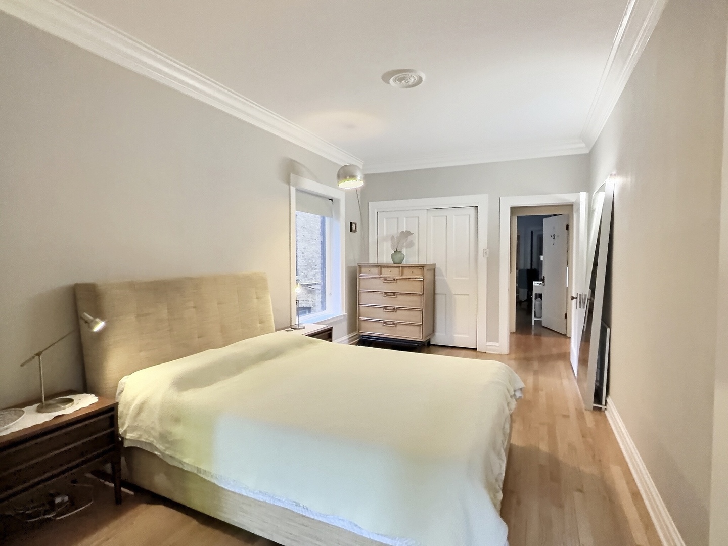 2921 North Pine Grove Avenue, Unit 1 Chicago, IL 60657 - Photo 25 of 44