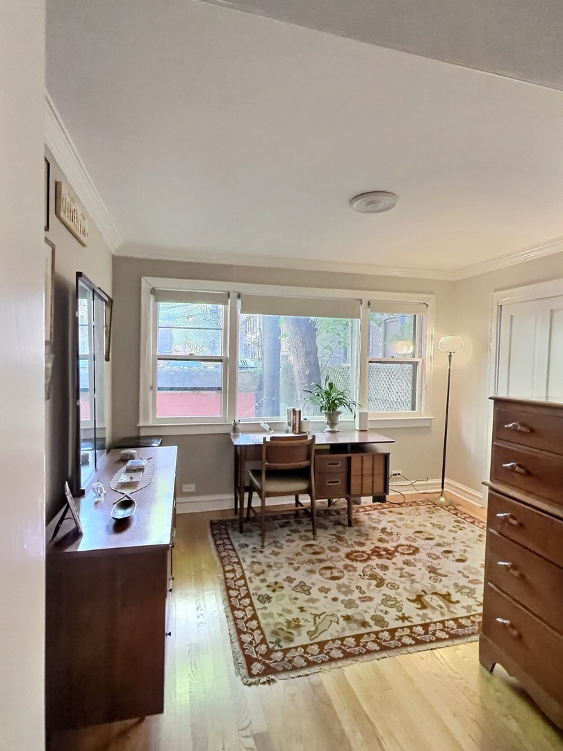 2921 North Pine Grove Avenue, Unit 1 Chicago, IL 60657 - Photo 28 of 44