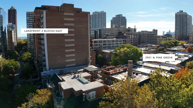 $6,500 | 2921 North Pine Grove Avenue, Unit 1, Chicago, IL 60657