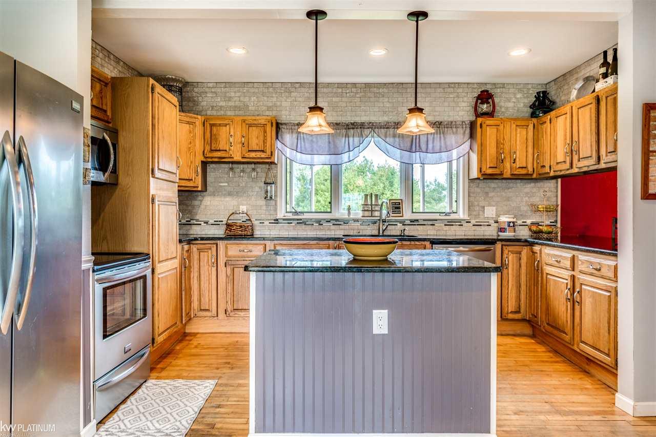 6066 Wildcat Road Croswell, MI 48422 - Photo 12 of 44 31397475-11.JPG