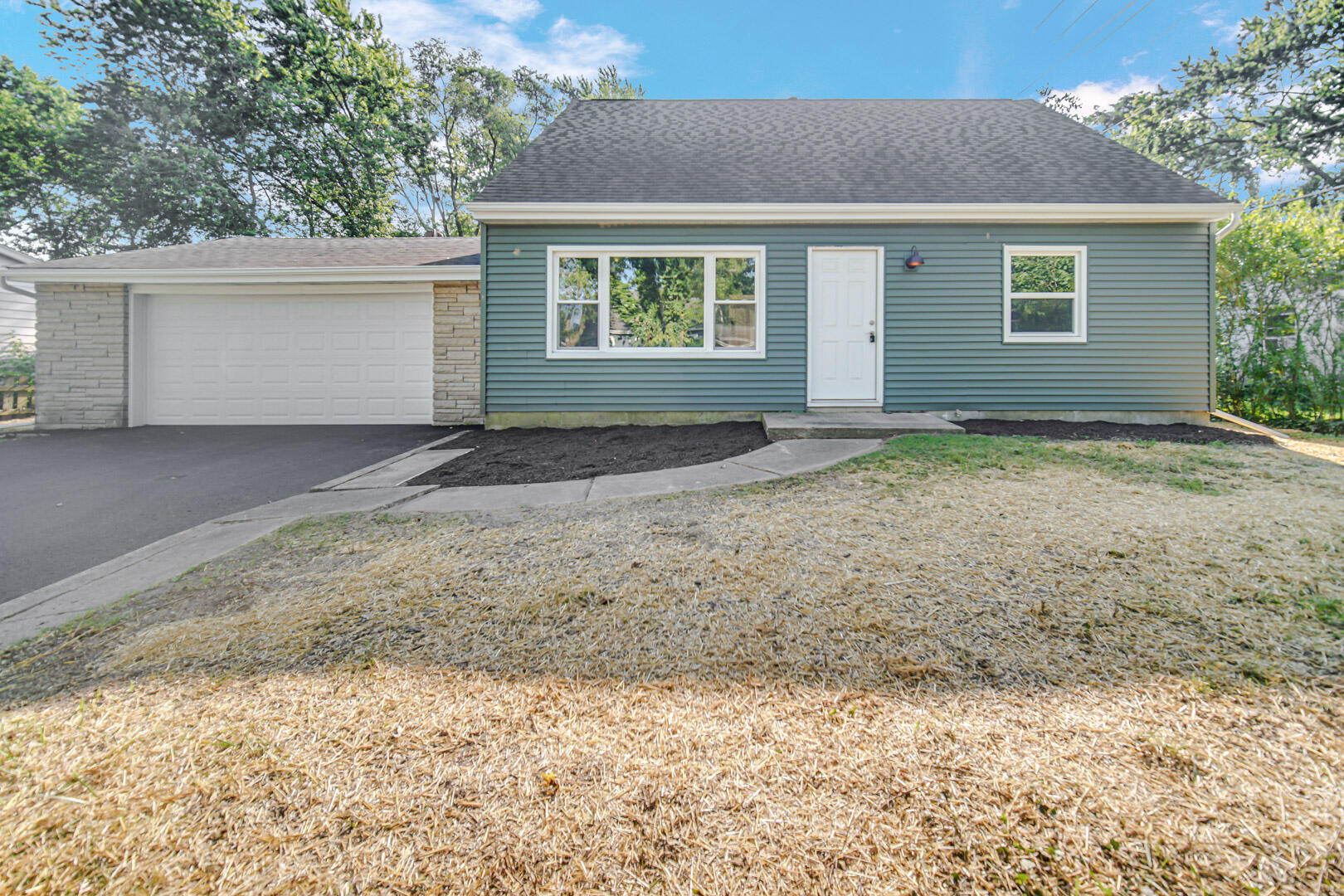 727 Capitol Road Valparaiso, IN 46385 - Photo 2 of 27 1620x1080