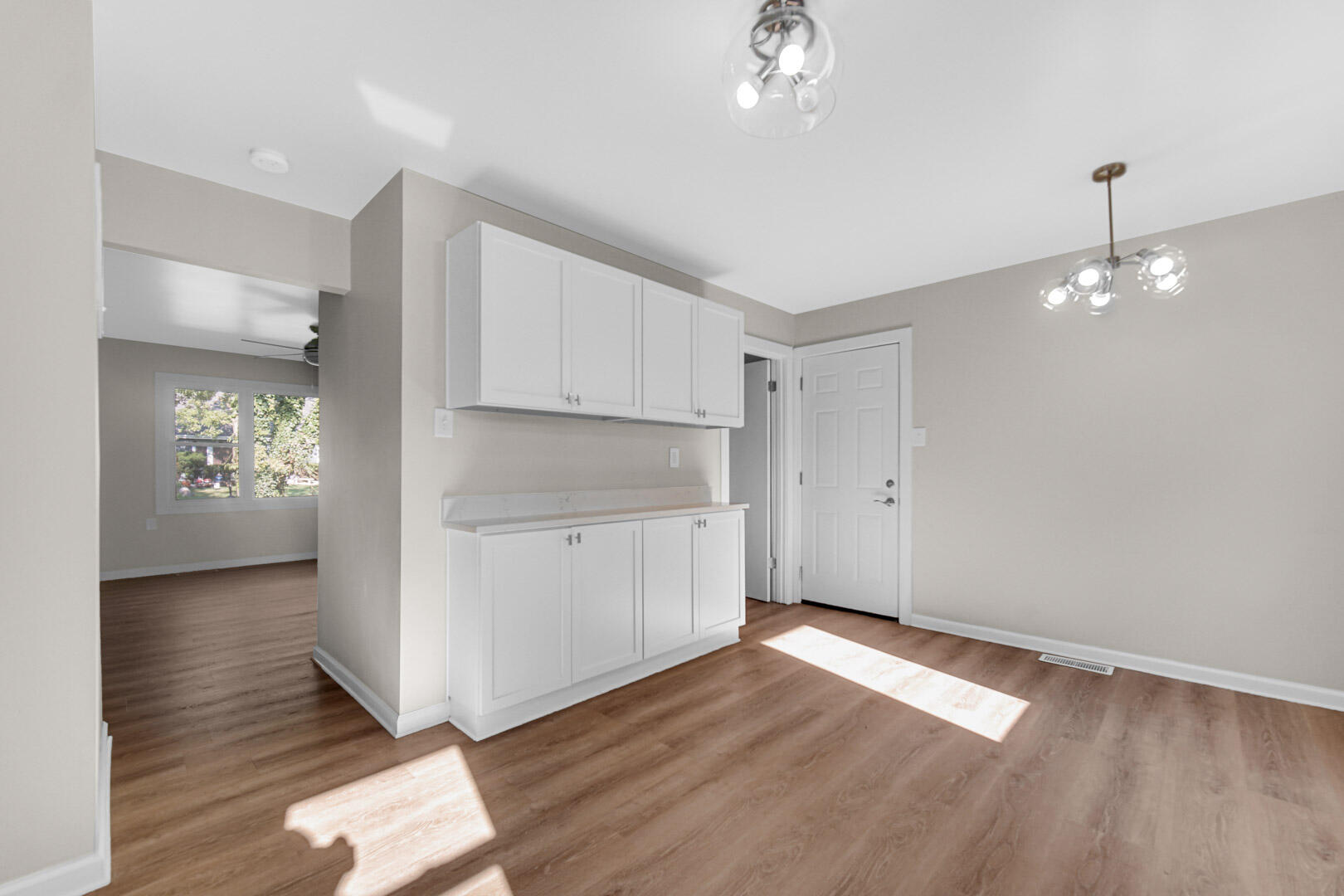 727 Capitol Road Valparaiso, IN 46385 - Photo 9 of 27 1620x1080