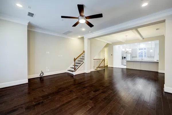 $3,350 | 726 North Shepherd Drive, Houston, TX 77007