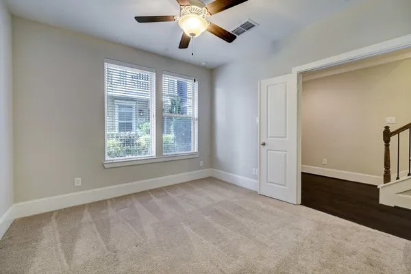 $3,350 | 726 North Shepherd Drive, Houston, TX 77007