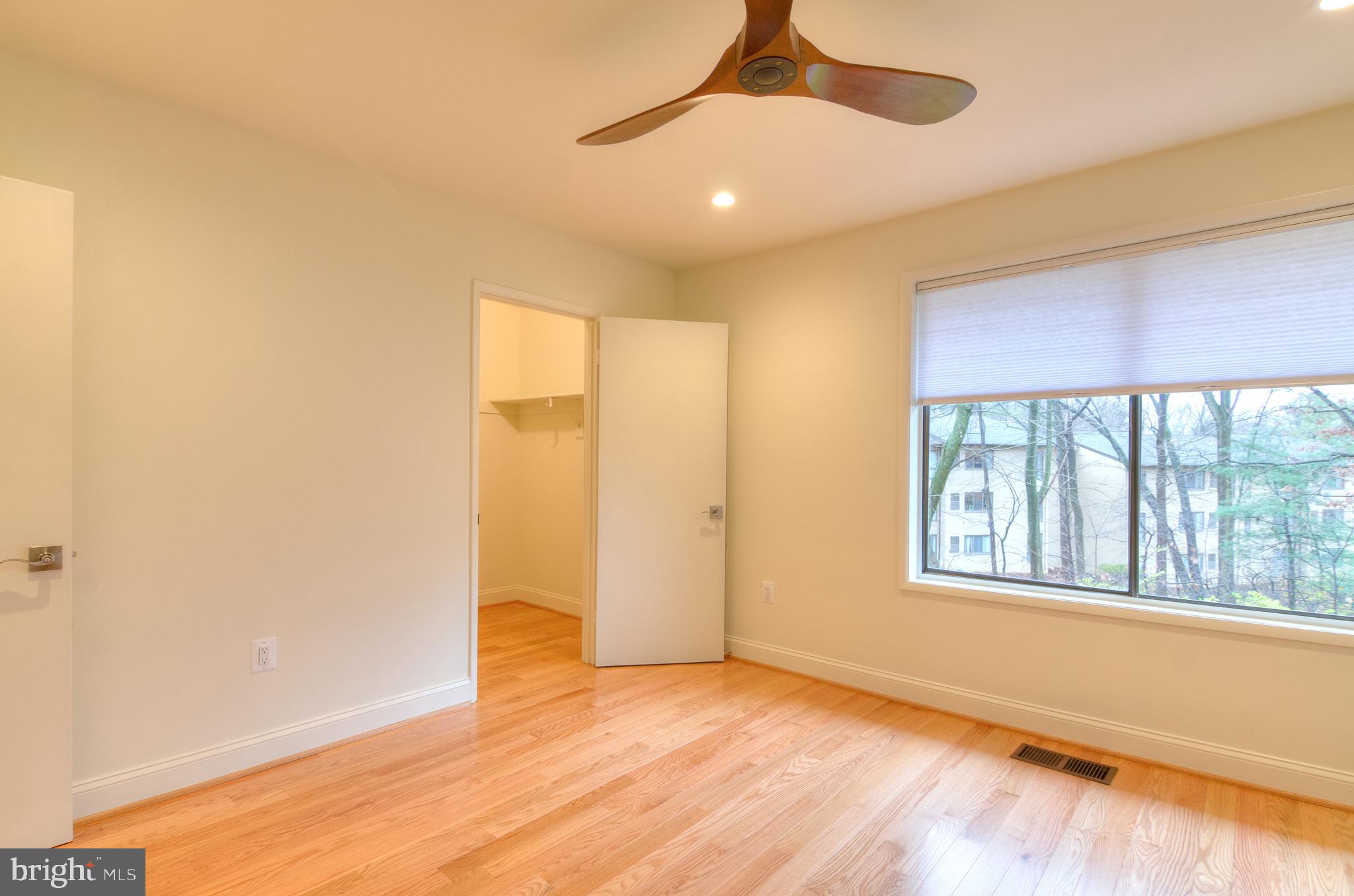12127 Captiva Court Reston, VA 20191 - Photo 4 of 32 primary bedroom
