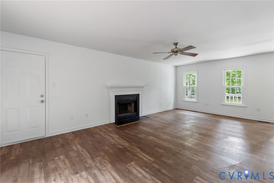 11517 Corte Castle Road Chesterfield, VA 23838 - Photo 4 of 24 Gallery Image 4