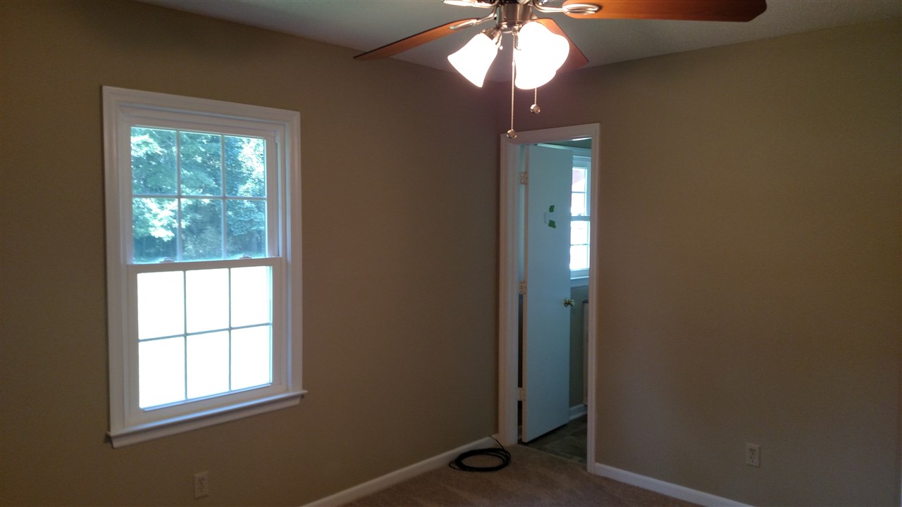 1425 Goodjoin Road Campobello, SC 29322 - Photo 9 of 17