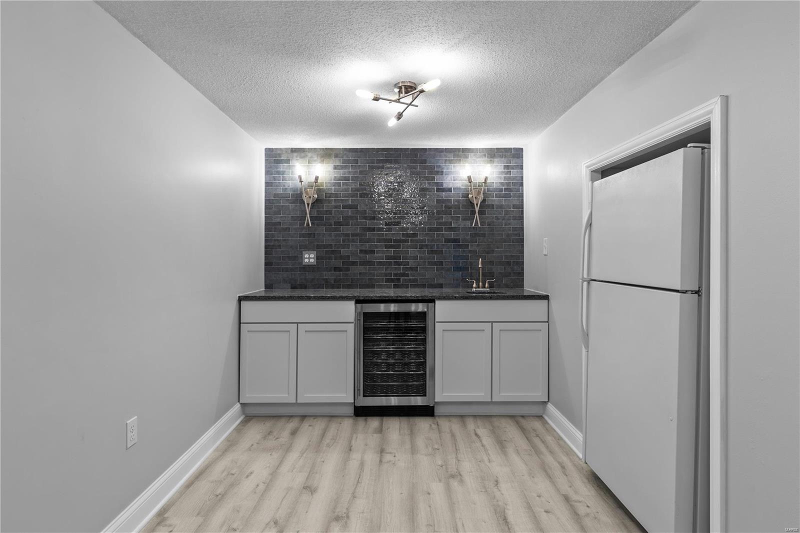 2329 Ritter Drive St. Louis, MO 63114 - Photo 19 of 25 Gallery Image 19