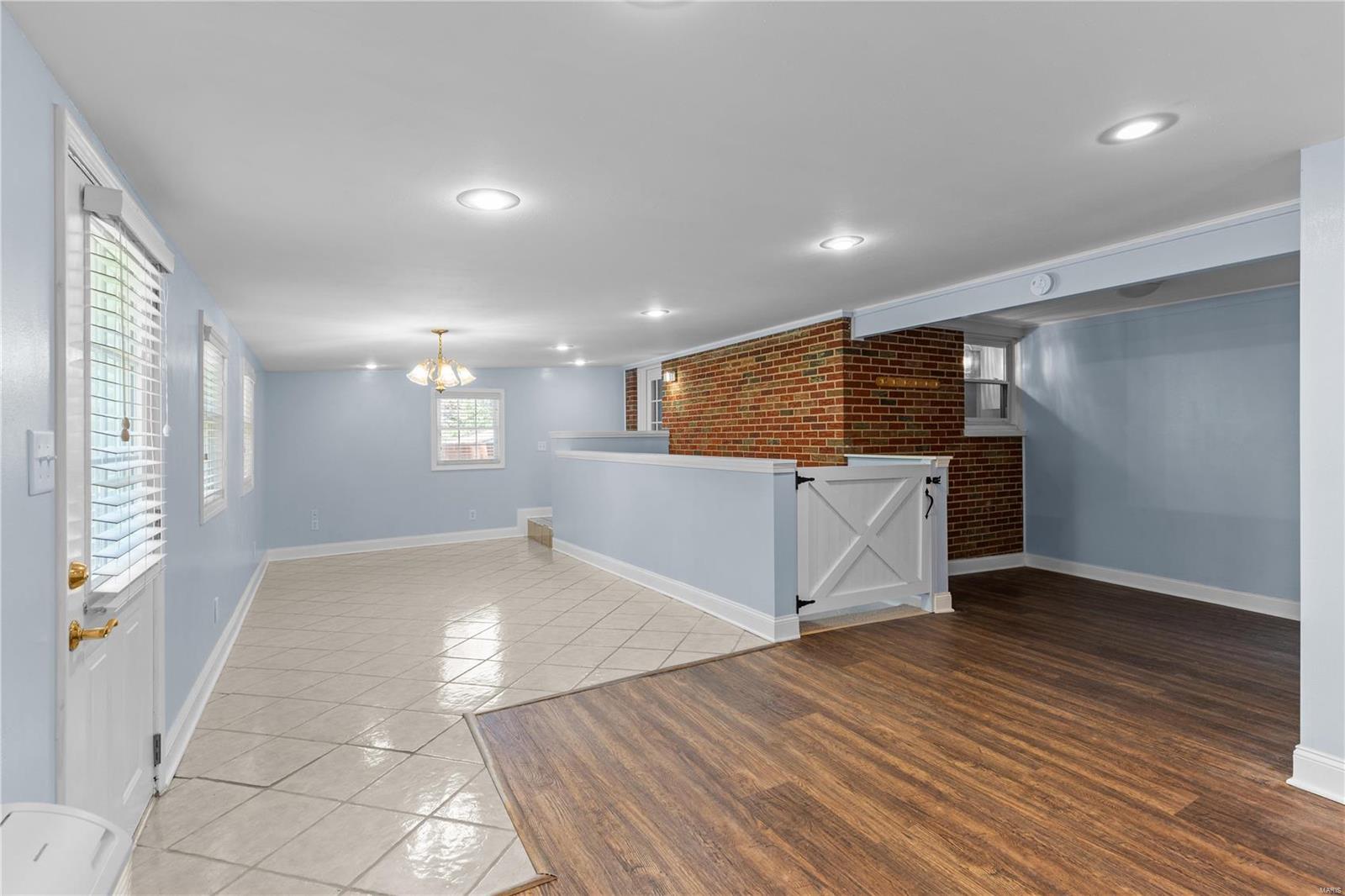 2329 Ritter Drive St. Louis, MO 63114 - Photo 10 of 25 Gallery Image 10