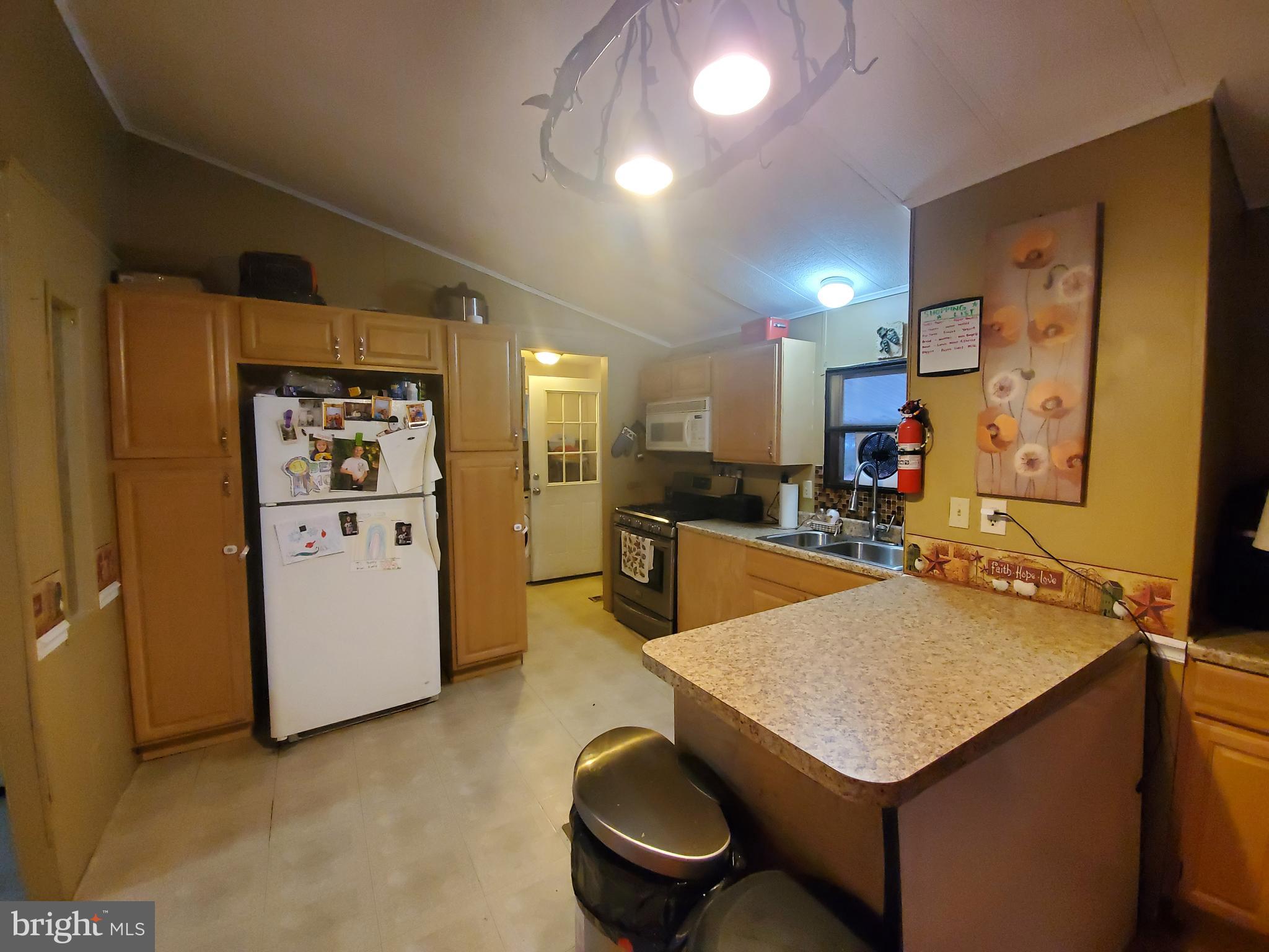 208 Dandelion Road Millville, NJ 08332 - Photo 5 of 17
