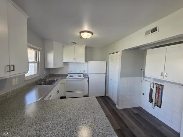 $1,395 | 3823 Biscayne Road, Indianapolis, IN 46226