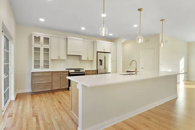 $517,500 | W3794 Beaver Drive, Geneva, WI 53147