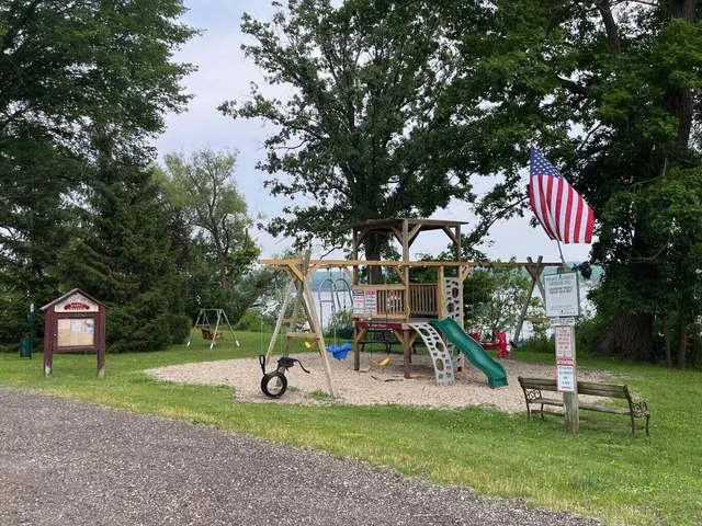 $517,500 | W3794 Beaver Drive, Geneva, WI 53147