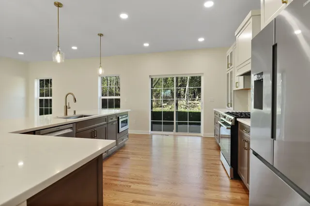 $517,500 | W3794 Beaver Drive, Geneva, WI 53147