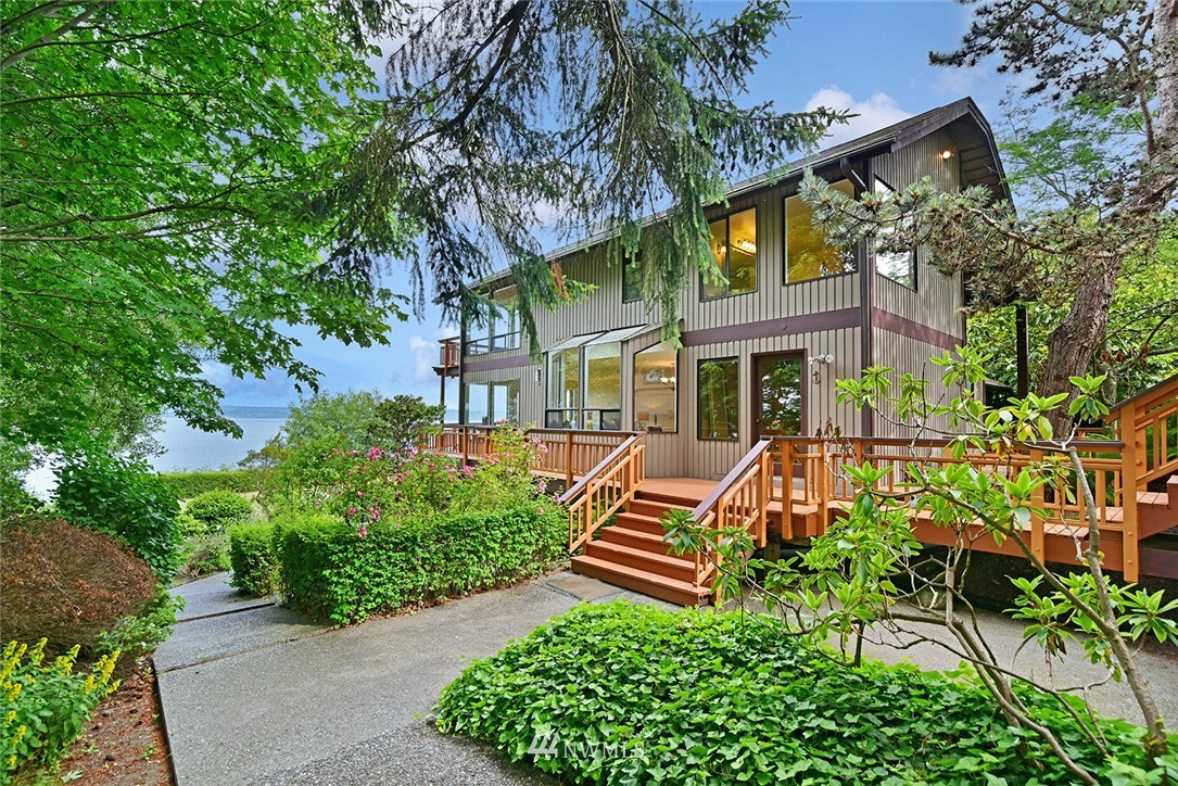 23358 Jefferson Point Road Northeast Kingston, WA 98346 - Photo 2 of 25 Gallery Image 2