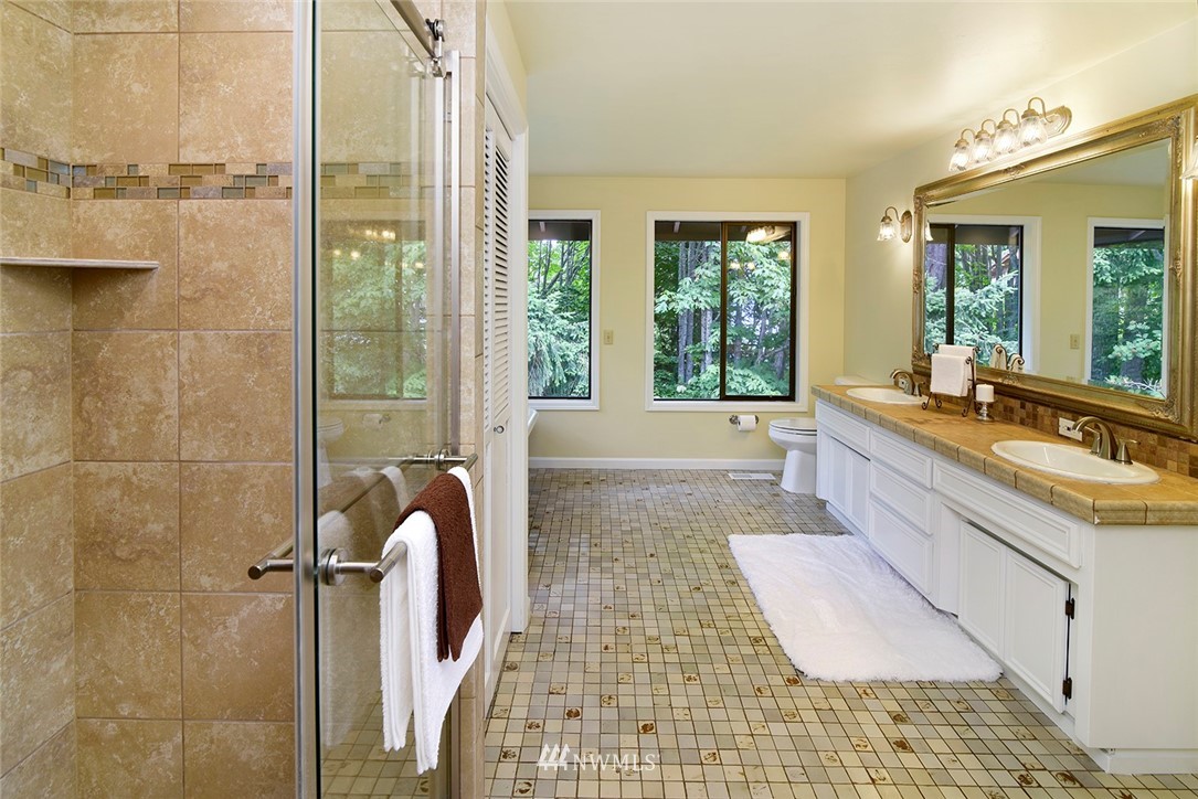 23358 Jefferson Point Road Northeast Kingston, WA 98346 - Photo 13 of 25 Gallery Image 13