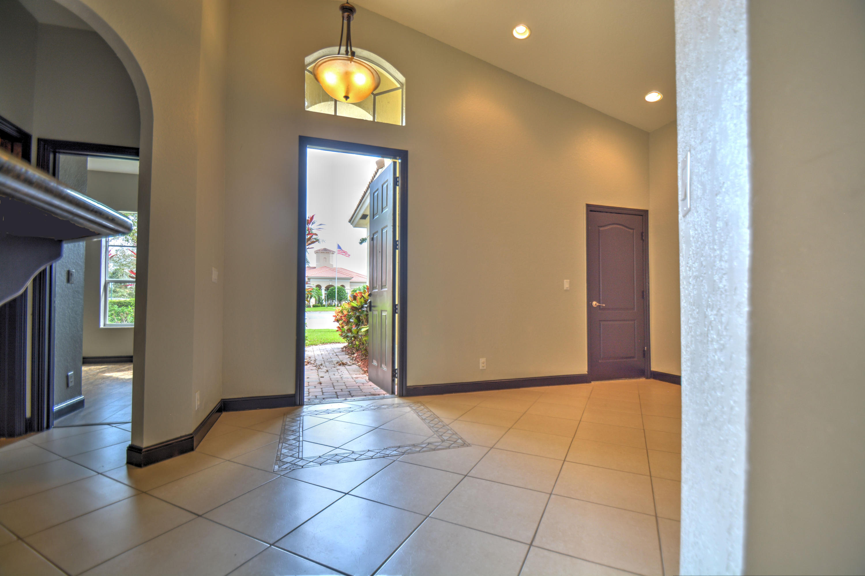 5721 Spanish River Road Fort Pierce, FL 34951 - Photo 2 of 29 Foyer entry - front room