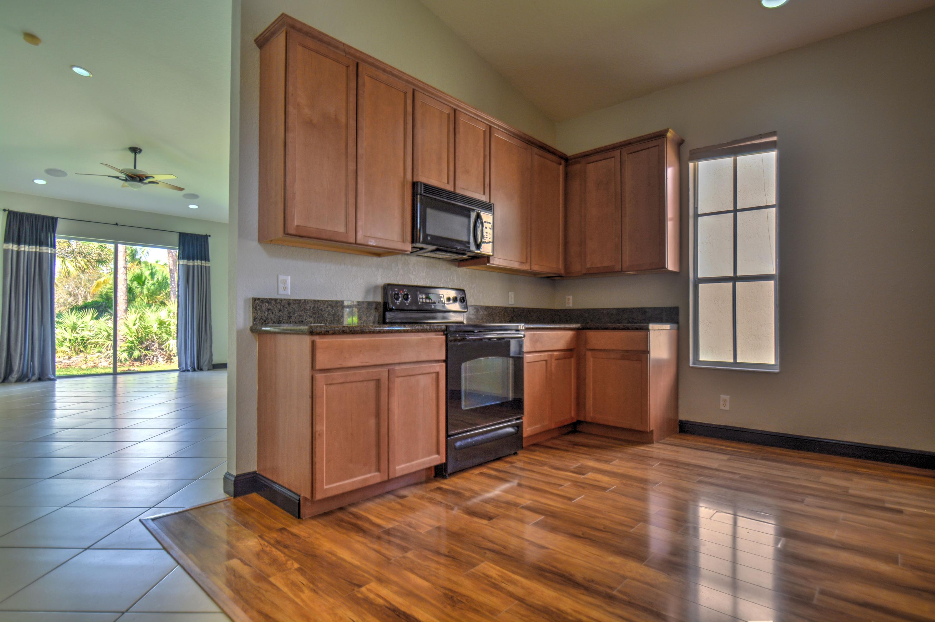 5721 Spanish River Road Fort Pierce, FL 34951 - Photo 5 of 29 Kitchen range