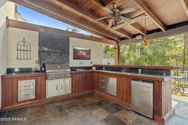 $584,900 | 517 Cassidy Drive, Jennings, LA 70546