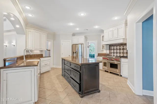 $584,900 | 517 Cassidy Drive, Jennings, LA 70546