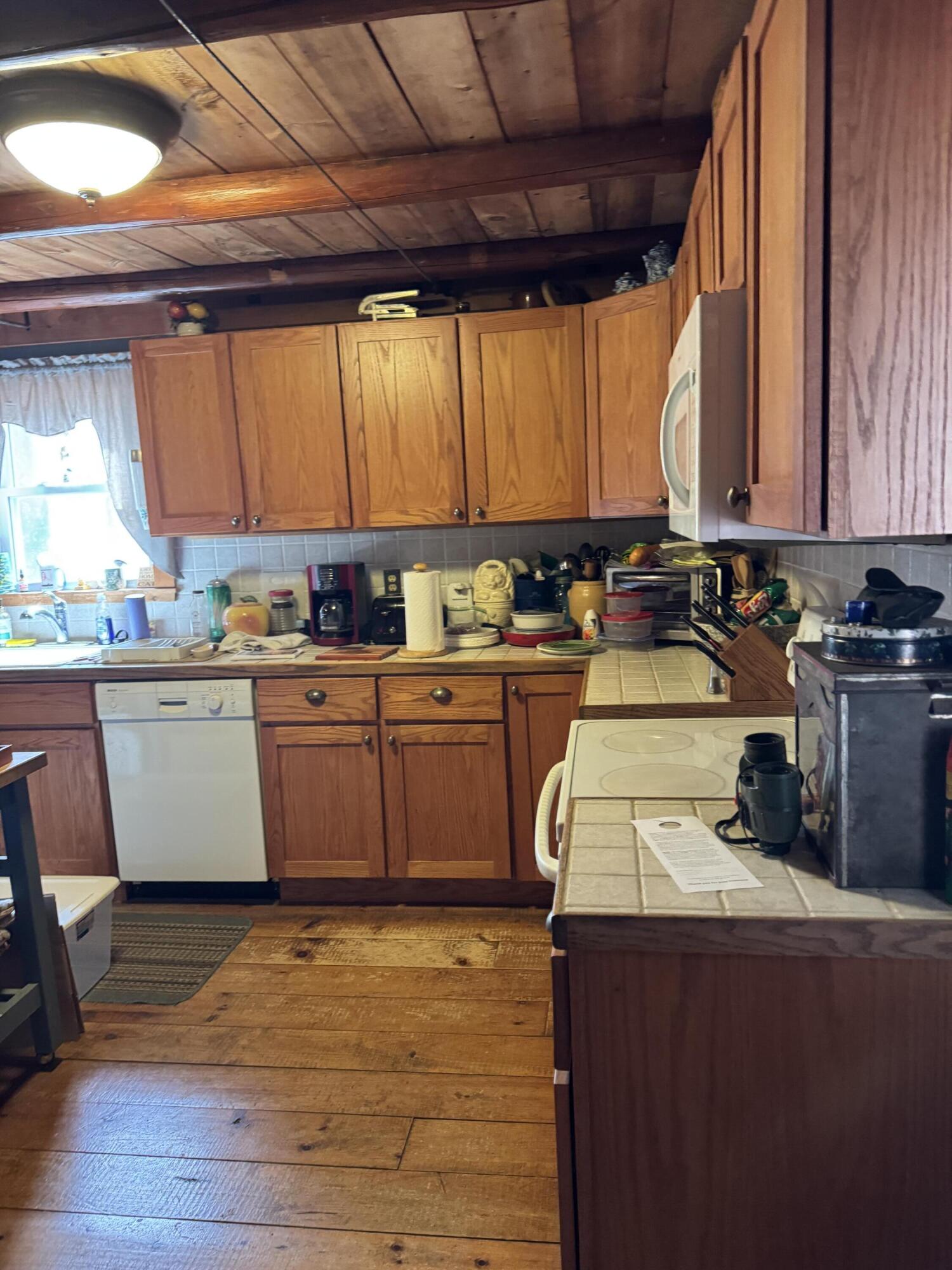 267 Scotts Point Road Clifton, ME 04428 - Photo 4 of 13 IMG_3410