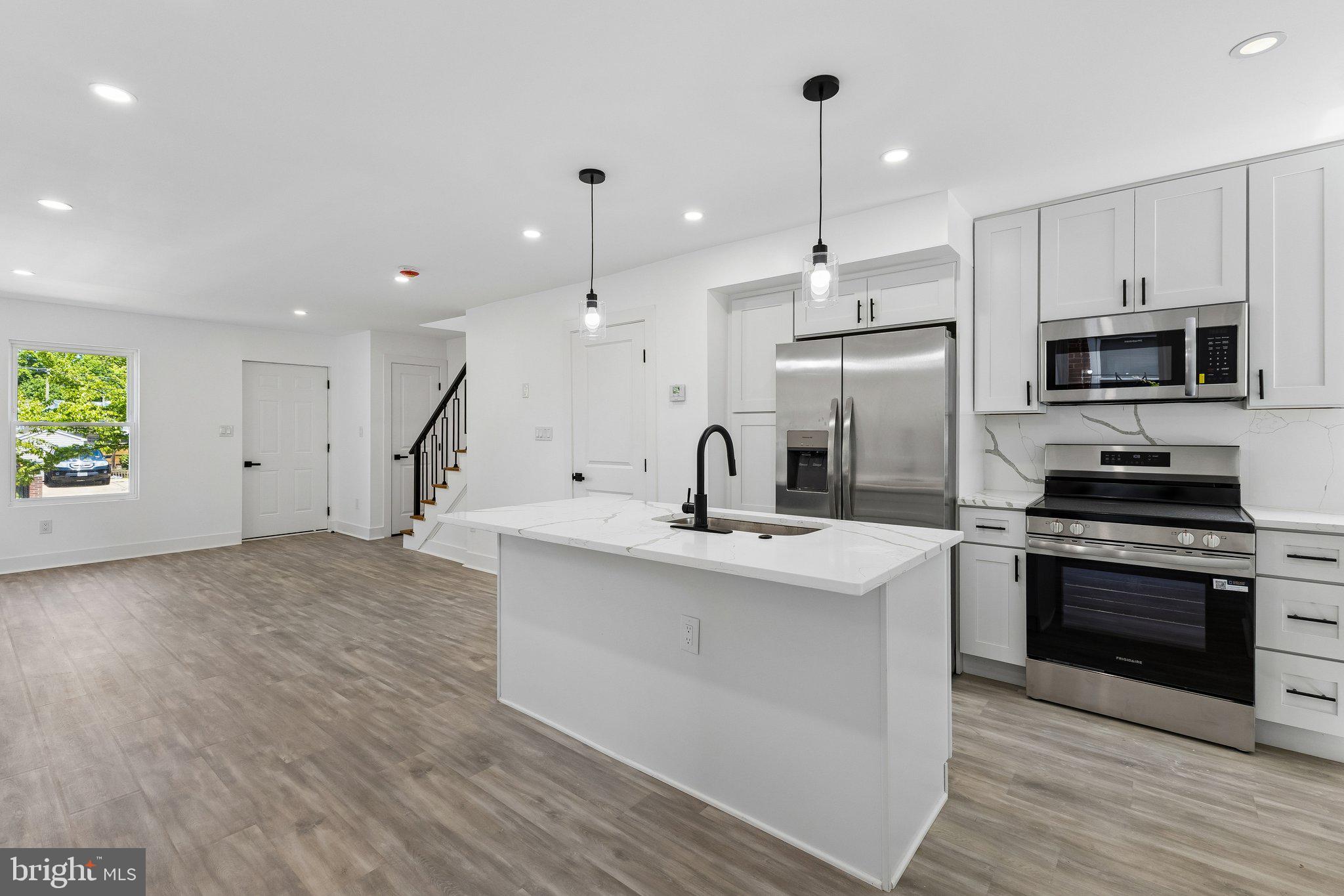4627 H Street Southeast Washington, DC 20019 - Photo 3 of 24