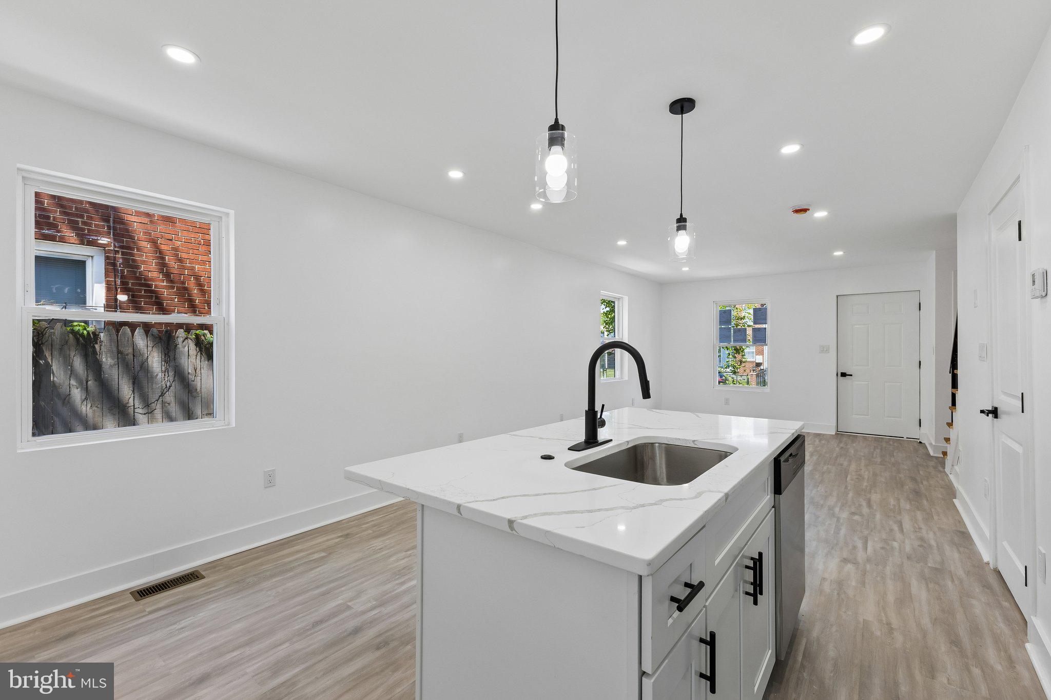 4627 H Street Southeast Washington, DC 20019 - Photo 4 of 24