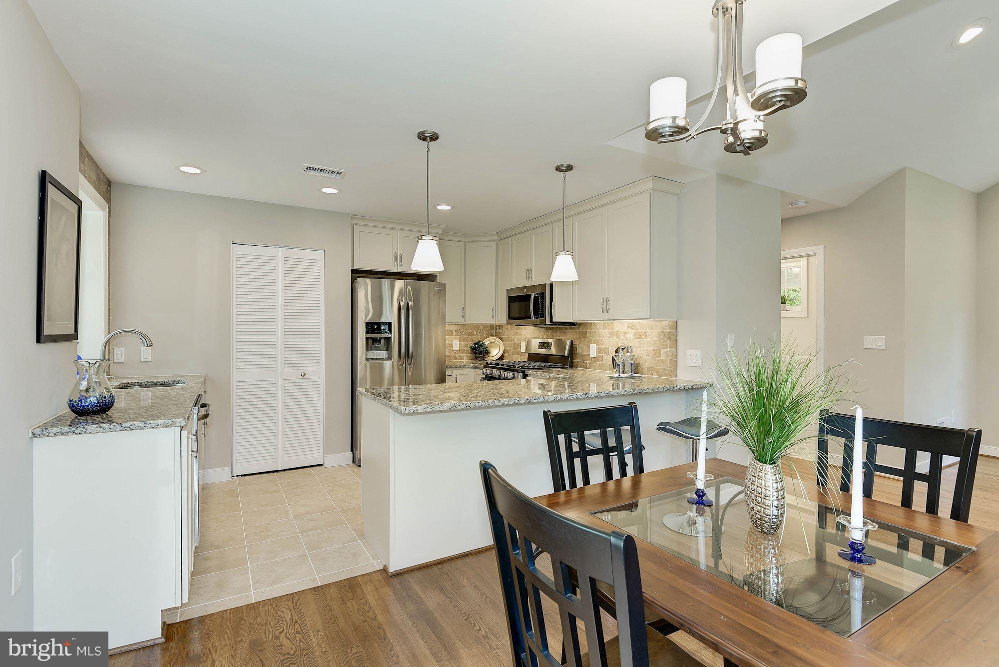 8017 Fairfax Road Alexandria, VA 22308 - Photo 12 of 30 Dining Room