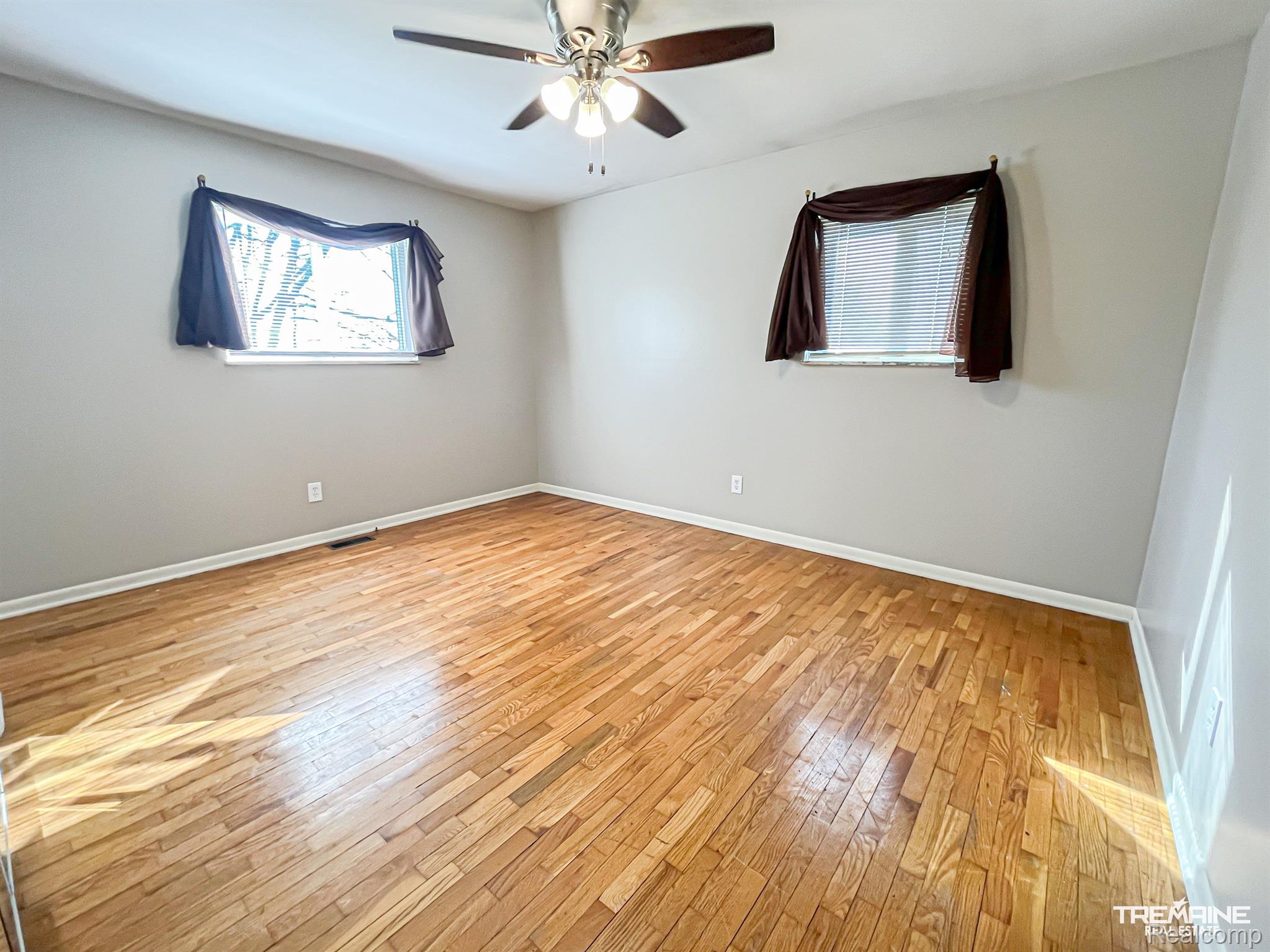 12394 Sharp Road Linden, MI 48451 - Photo 4 of 22 Gallery Image 4